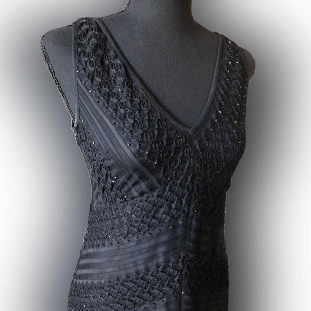 ADRIANNA PAPELL EVENING WOMEN'S BLACK SLEEVELESS V-NECK BEADED SHEATH LBD 4P - Picture 3 of 10
